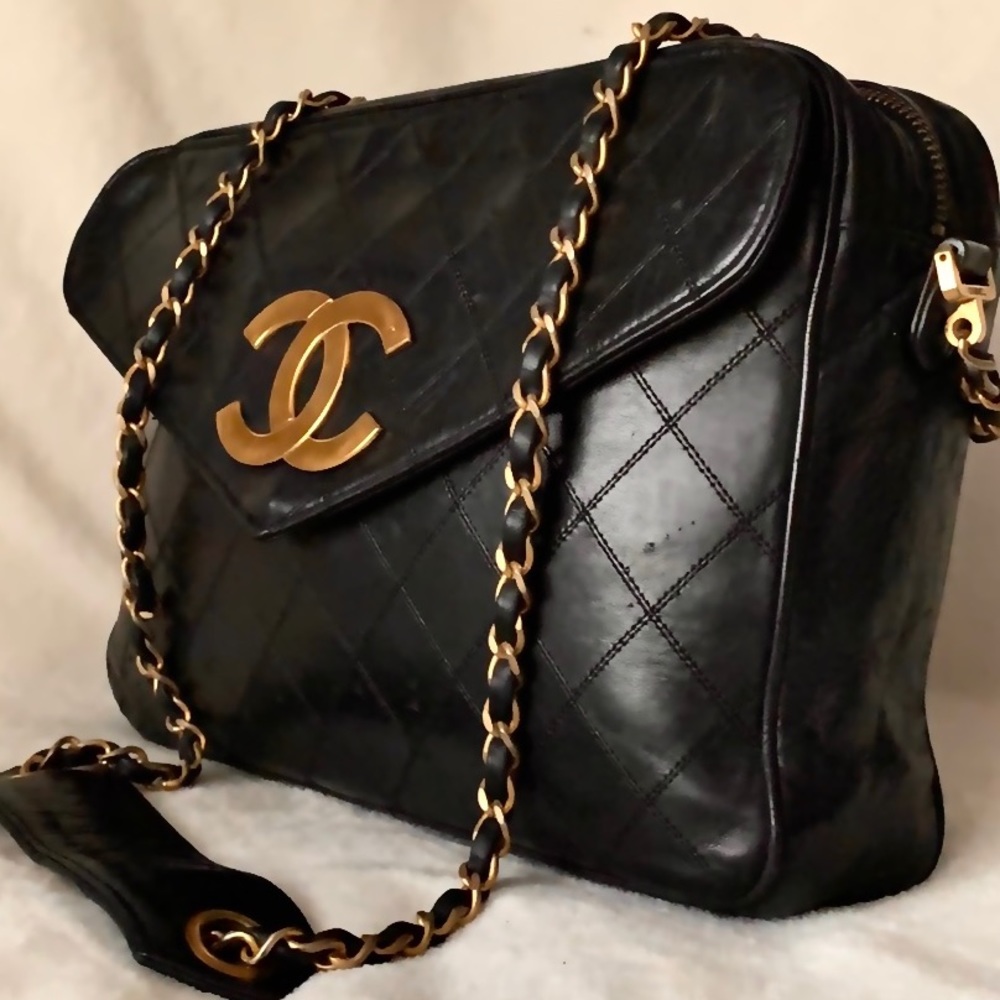 CHANEL Quilted Calfskin Jumbo Camera Case Flap Bag - Picture 3 of 15
